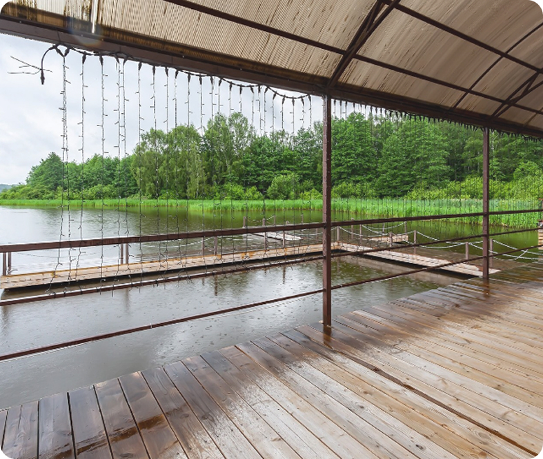 Терраса у воды